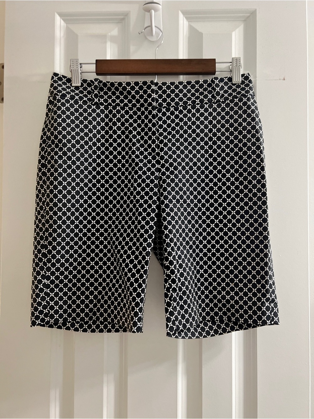 Talbots Black and White Geometric Flat Front Weekender Chino Shorts -2P